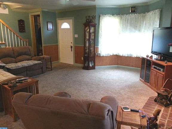 3rd image of 619 Euclid Ave