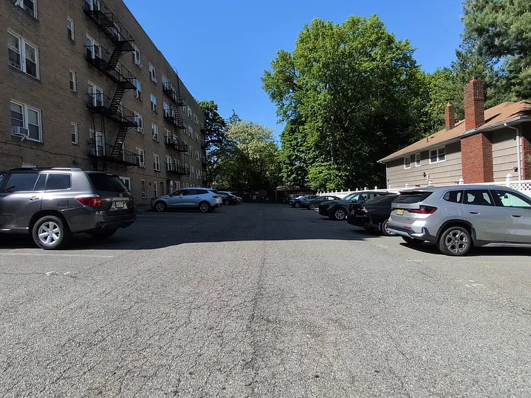 218 Broad Ave #BB — Photo 10