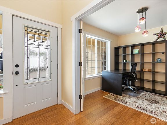 5th image of 1929 19th Avenue Ct SE