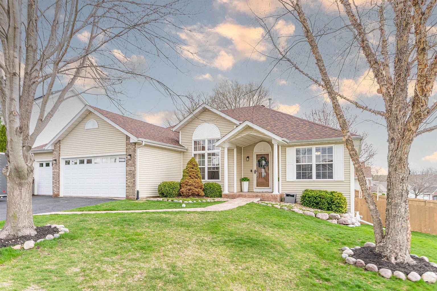 7209 Wimbledon Rd photo 1