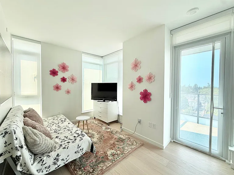 8415 Granville St #507 — Photo 15