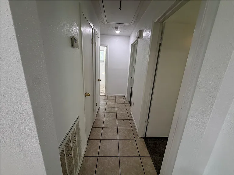 9911 Cardinal St — Photo 20
