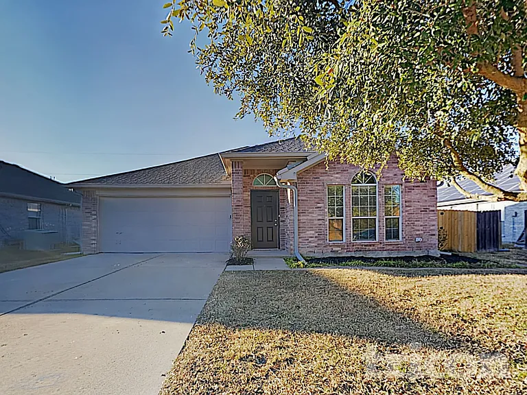 413 Rustic Grove Ln — Photo 2