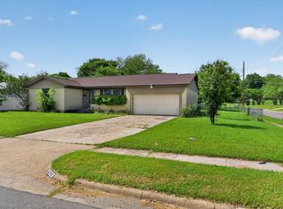 1528 Wagon Wheels Trl, Dallas, TX 75241