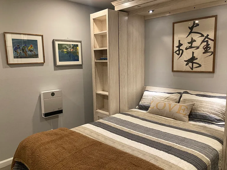 Murphy bed
