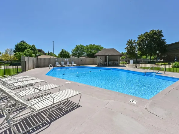 4015 S 84th STREET #8, Greenfield, WI 53228