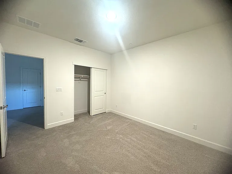 2121 Evening Star Cir — Photo 18