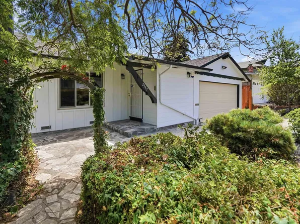 2337 Bentley Ct, Castro Valley, CA 94546