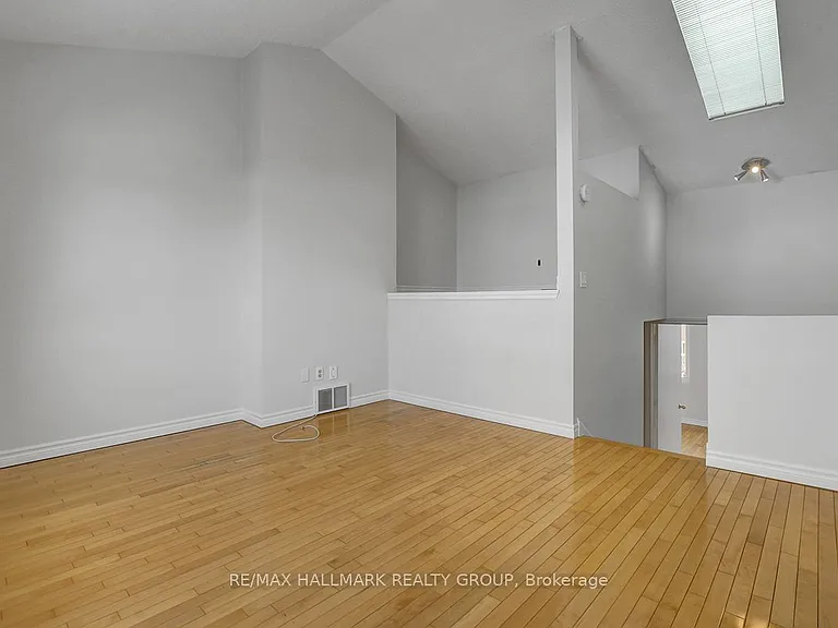261 Bruyere St — Photo 28