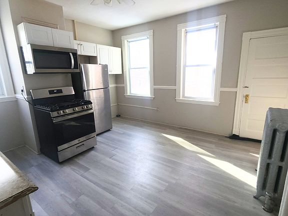 2nd image of 17 Michigan Ave Floor 2