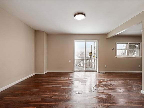 5th image of 221 E Agnew Ave