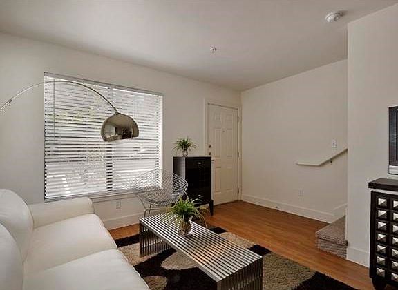 2nd image of 711 W 32nd St APT 128