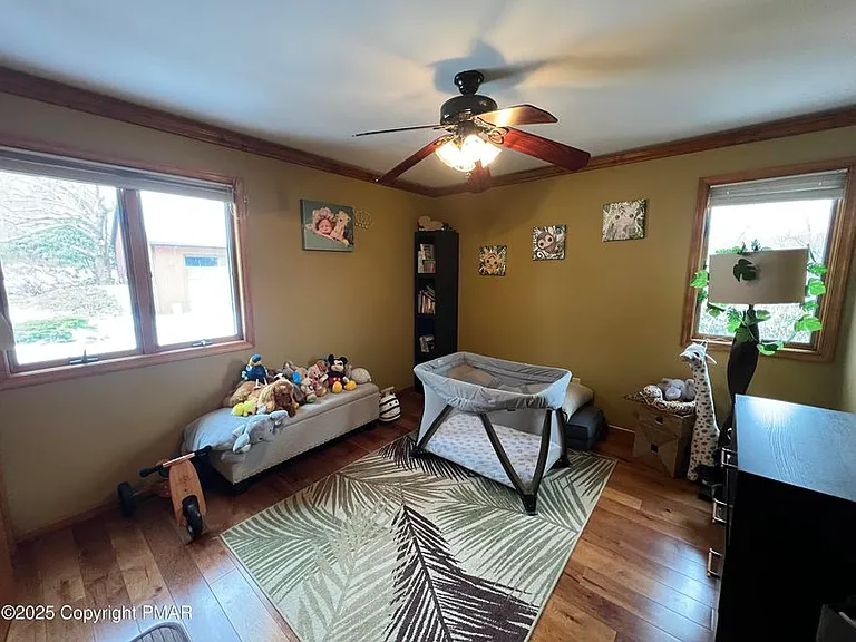 520 Maxine Dr — Photo 16