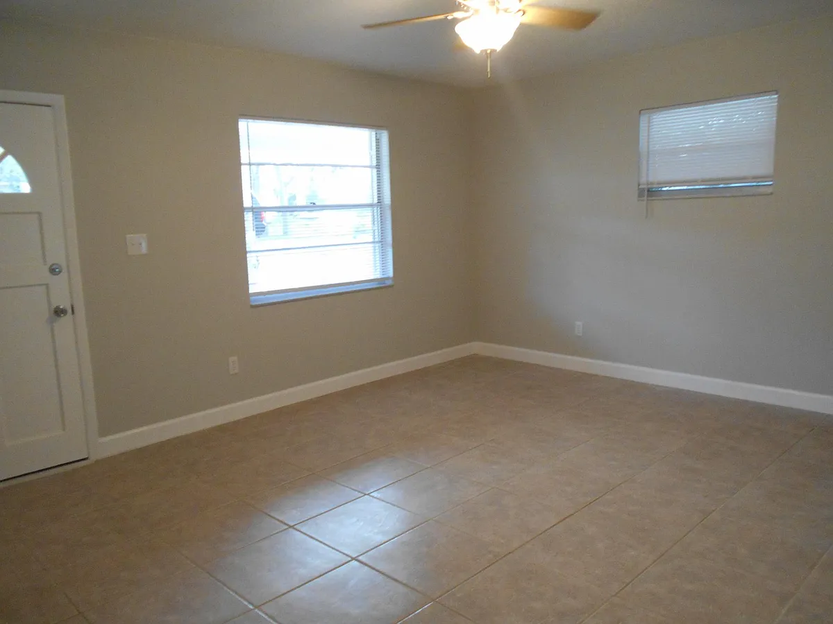 Bright open plan. - 37166 Janet Cir