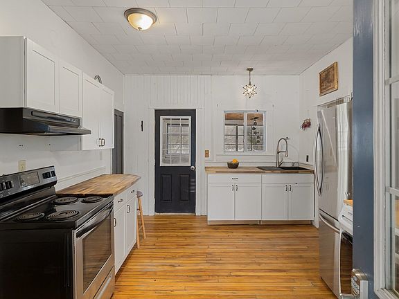 2nd image of 44 Central Street