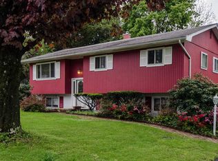 34 Wagon Wheel Rd, Poughkeepsie, NY 12601