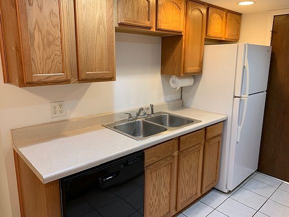 3rd image of 12817 Carriage Ln APT 10