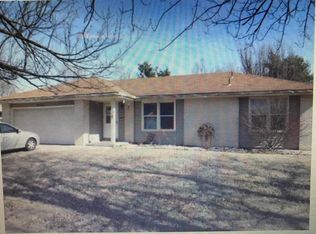 2554 N Clayton Ave, Springfield, MO 65803