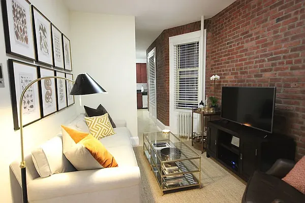 Rented by LJ Sloane Management | media 9