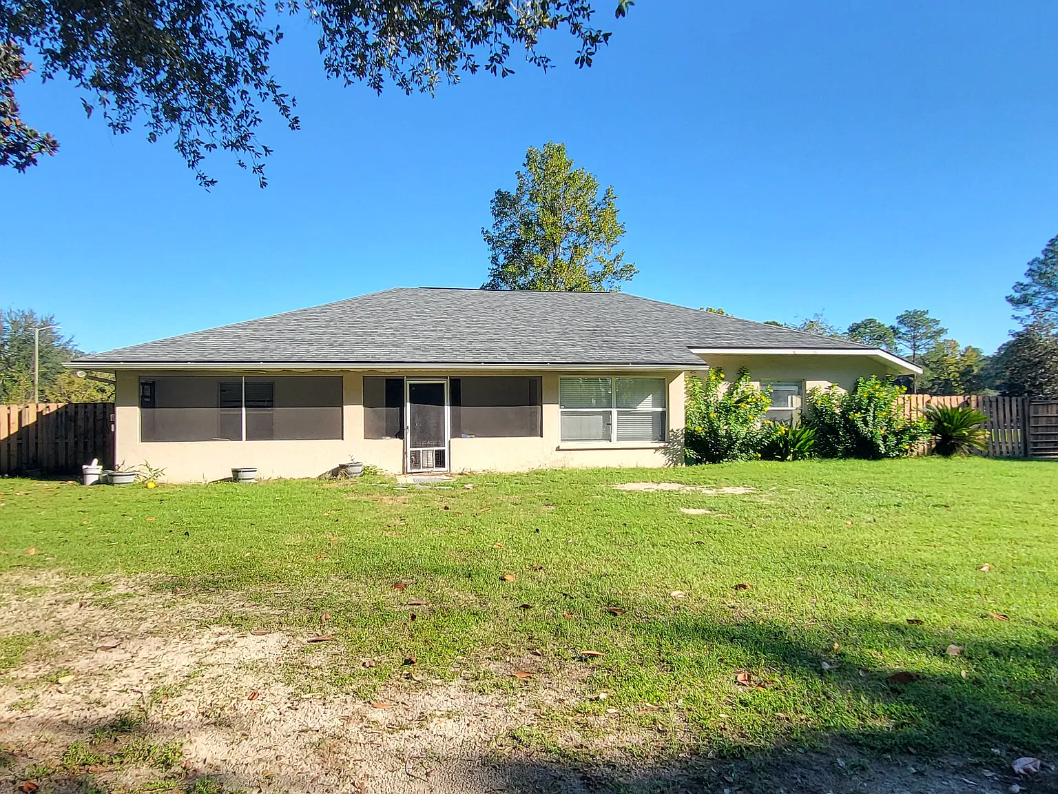 4 bed, 2648 sqft, $2,800 — Photo 3
