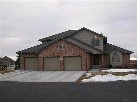 1st image of 202 Ponderosa Dr