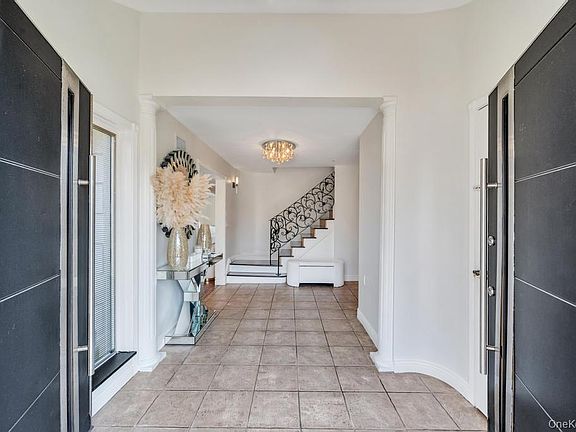4th image of 278 Waverly Avenue
