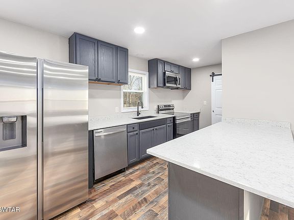 4th image of 4096 W Main St