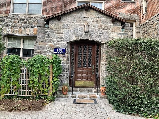 Welcome Home to 151 Centre Ave