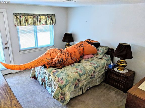5th image of 520 SE Columbia River Dr APT 322