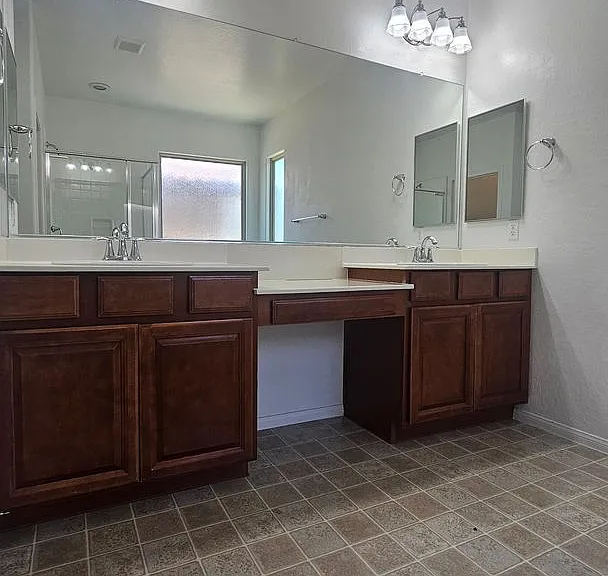 5367 Glenburnie St — Photo 29