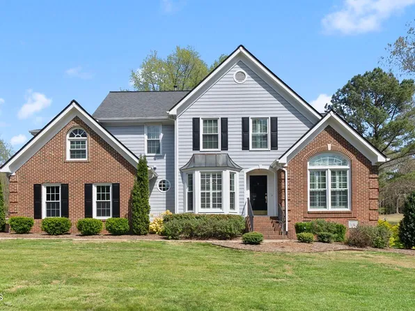 8010 Hogan Dr, Wake Forest, NC 27587
