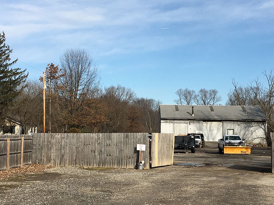 2nd image of 2055 Wadsworth Rd