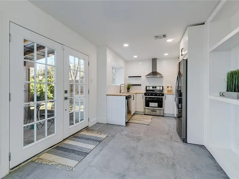 4602 Everest Ln — Photo 9