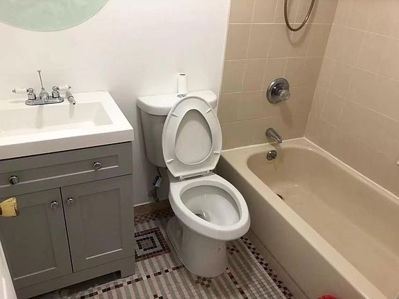 4th image of 38 Pebble Ln APT 1