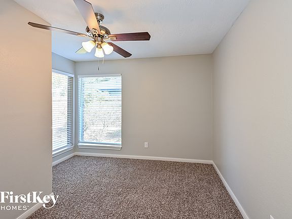 3rd image of 5893 Southern Hills Dr