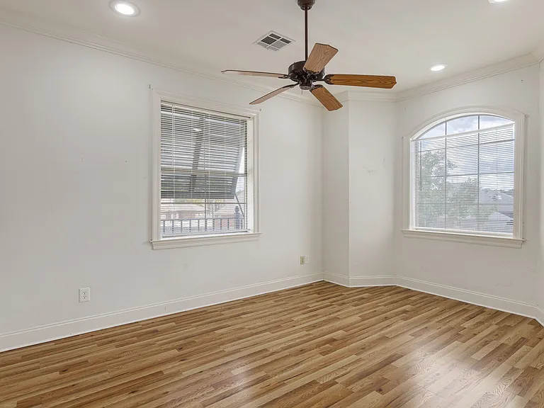 105 Woodbine Dr — Photo 33