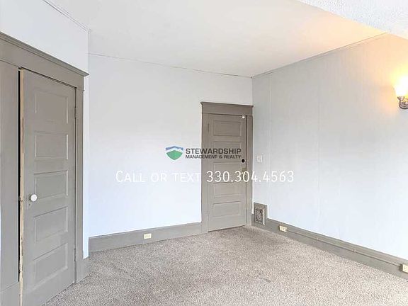 5th image of 18 5th St NE Unit 3
