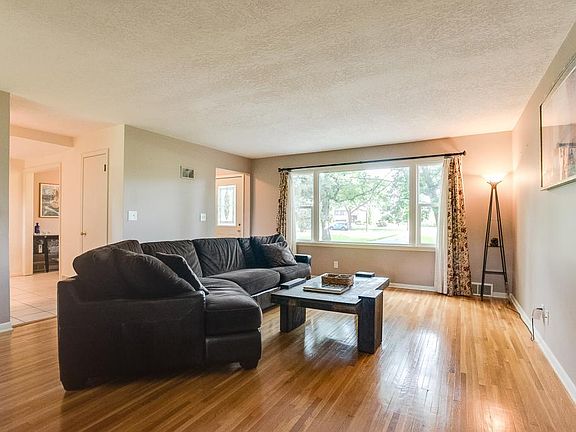 3rd image of 7659 49th Ave N