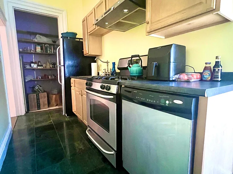15 Bigelow St #1 — Photo 6