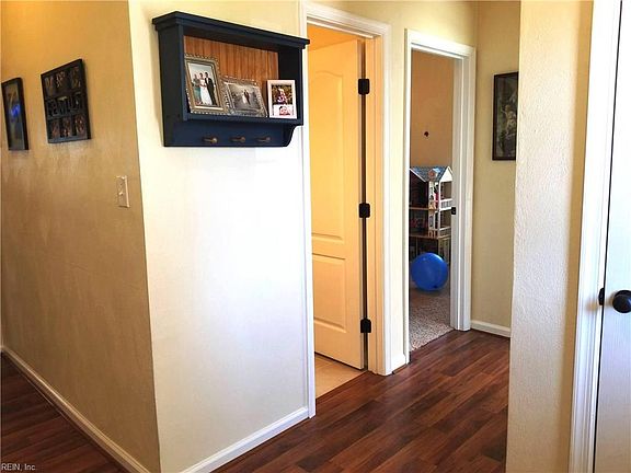 Enter the foyer.