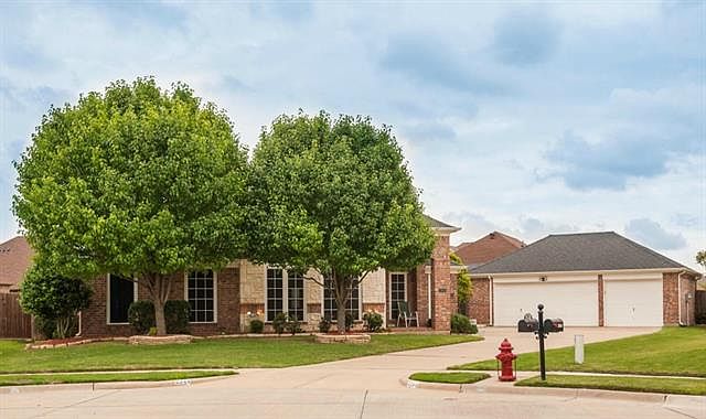 1st image of 2844 Willow Glen Ct