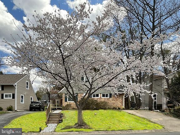 2nd image of 5718 Crawford Dr