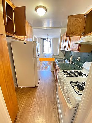 2nd image of 2060 E 19th St APT 4