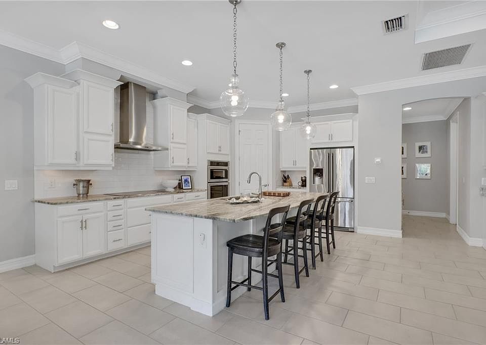 1st image of 1511 Mockingbird DR
