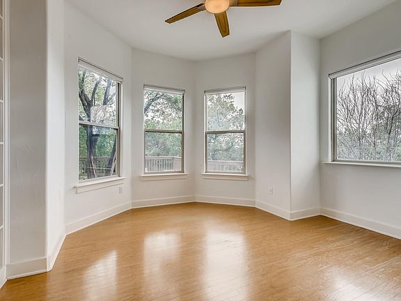 4th image of 2800 Waymaker Way Unit 27