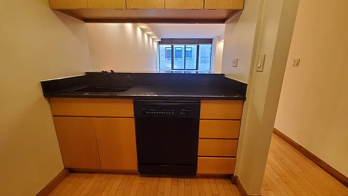 Rented by RSNY Realty | media 19