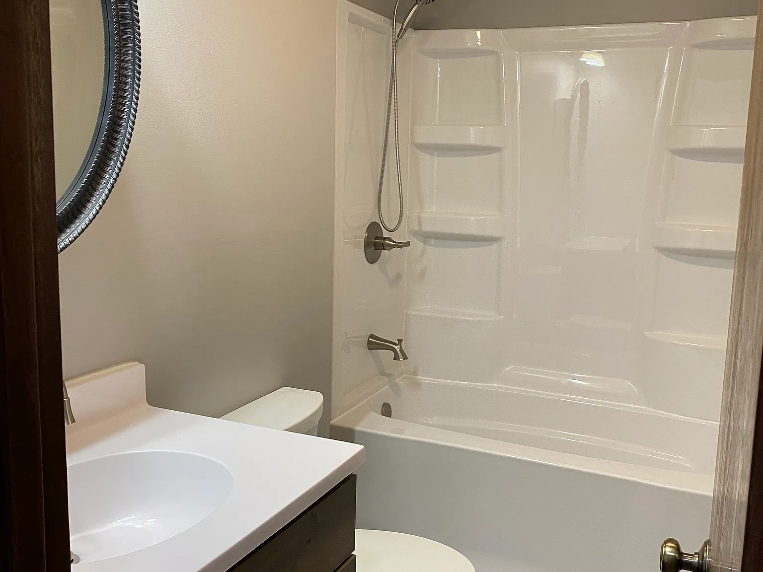 3 bed, 1.5 bath, $1,650 — Photo 4