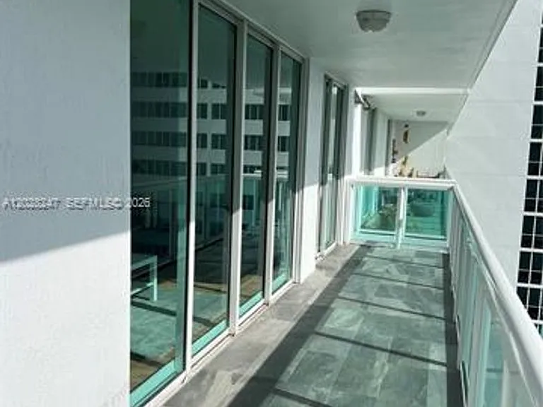 1800 N Bayshore Dr #2310 — Photo 46