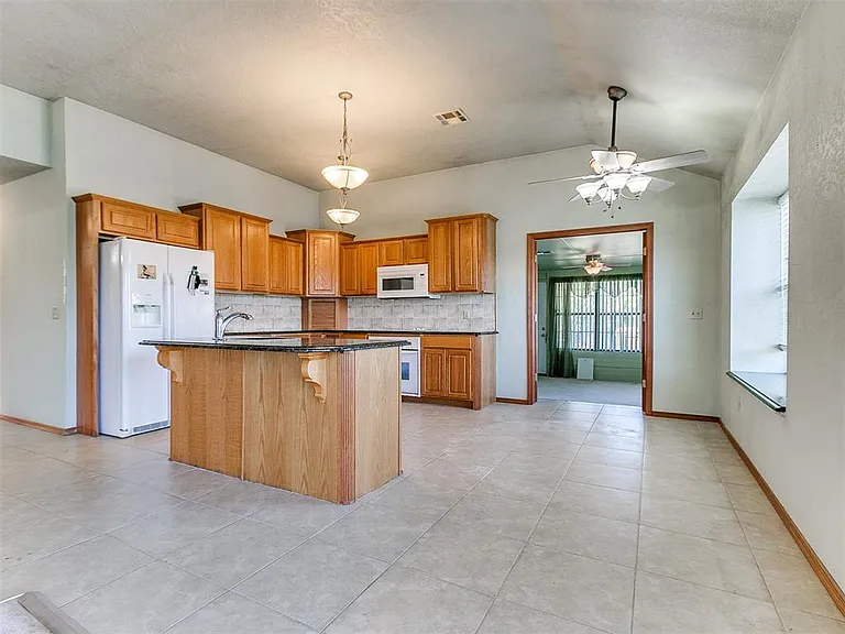 7317 Louisburg Dr — Photo 8