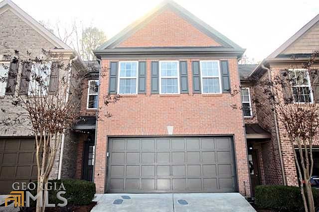 2nd image of 700 Surrey Park Pl SE